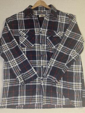 Harvey Men's Navy Plaid Button-Down Flannel Shirt